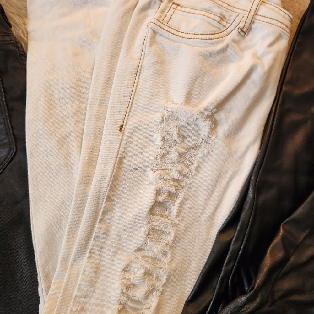 Pants - Picture 3 of 5